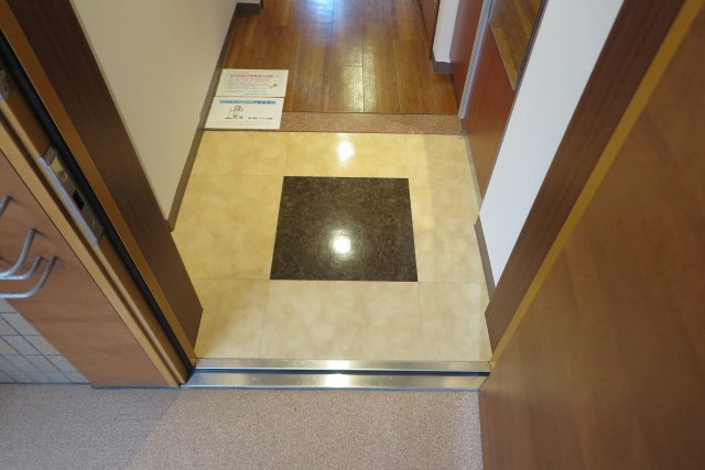 マスターズ・レジデンス道頓堀Ⅱの玄関