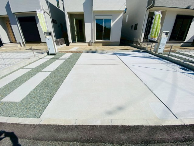 リナージュ／北区龍田1丁目／２号棟の駐車場