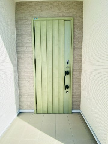 リナージュ／北区龍田1丁目／２号棟の玄関