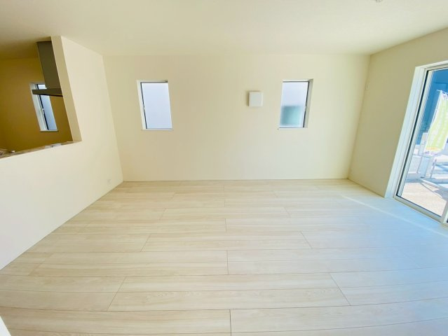 リナージュ／北区龍田1丁目／２号棟の居間・リビング