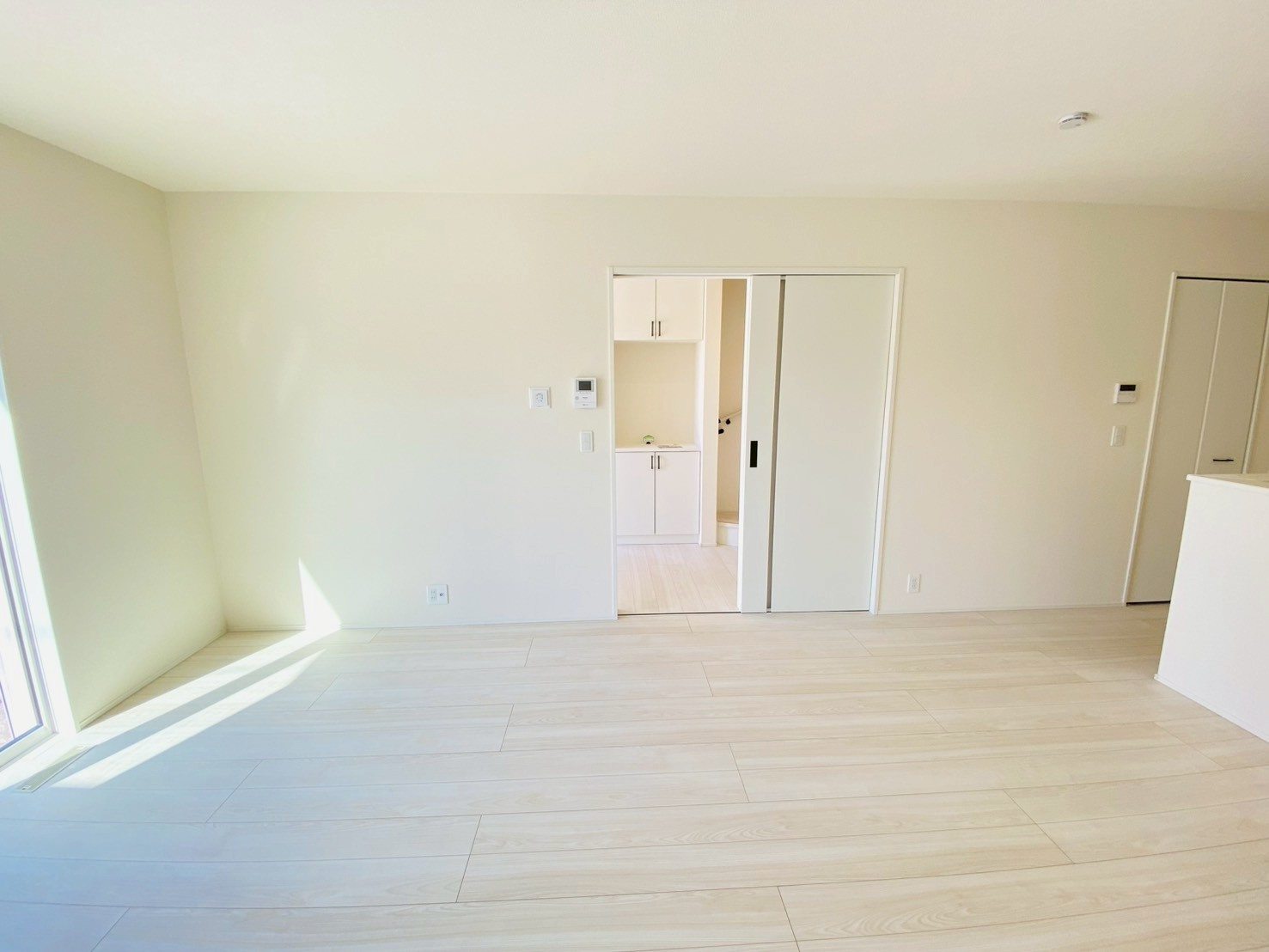 リナージュ／北区龍田1丁目／２号棟の居間・リビング