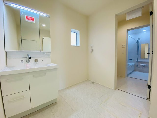 リナージュ／北区龍田1丁目／２号棟のランドリースペース