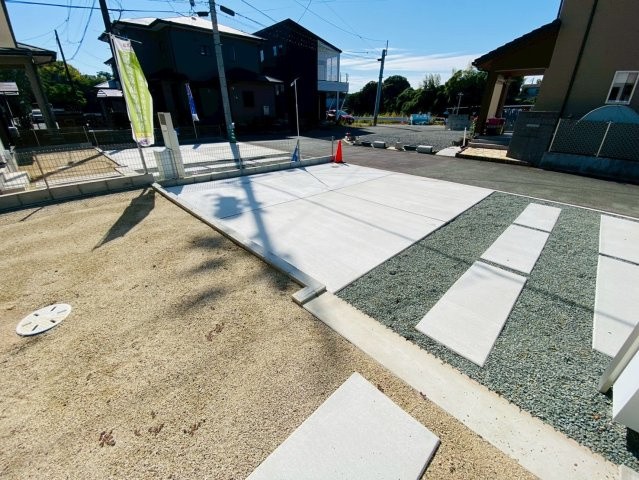 リナージュ／北区龍田1丁目／２号棟の駐車場