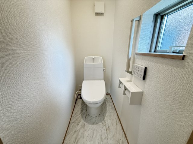 明石市大蔵谷奥新築戸建のトイレ