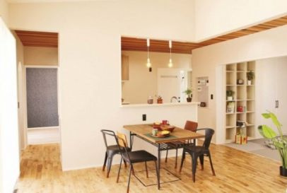 都城市上水流町の中古一戸建の居間・リビング