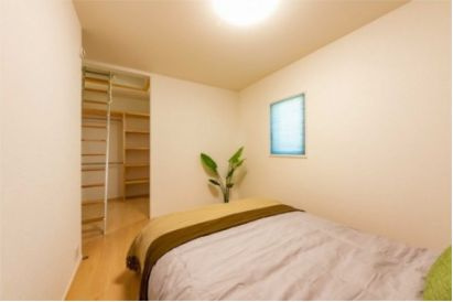 都城市上水流町の中古一戸建の洋室