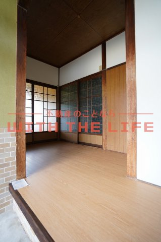 矢取貸家【キャンペーン対象物件】の玄関|きれいな玄関です