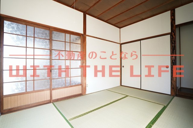 矢取貸家【キャンペーン対象物件】の和室|い草の香りが落ち着く素敵な和室です