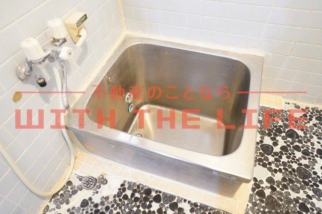 矢取貸家【キャンペーン対象物件】の浴室|ゆったり過ごせるお風呂です