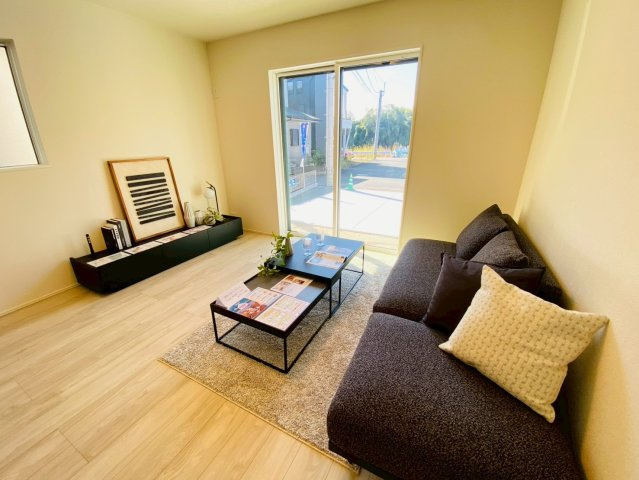 リナージュ／北区龍田1丁目／３号棟の居間・リビング