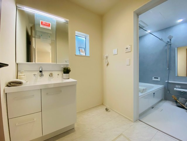 リナージュ／北区龍田1丁目／３号棟のランドリースペース