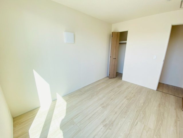 リナージュ／北区龍田1丁目／３号棟の洋室