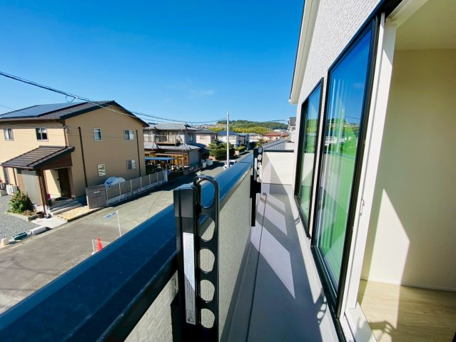 リナージュ／北区龍田1丁目／３号棟のバルコニー