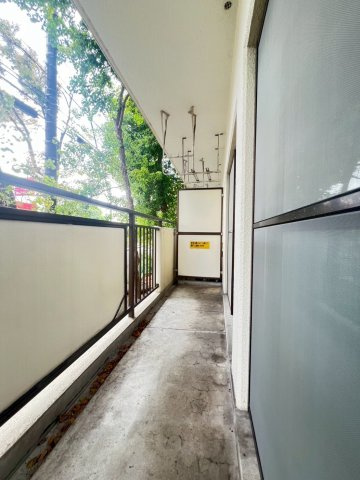 サンハイム杉林のバルコニー