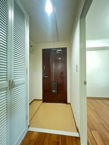 サンハイム杉林の玄関