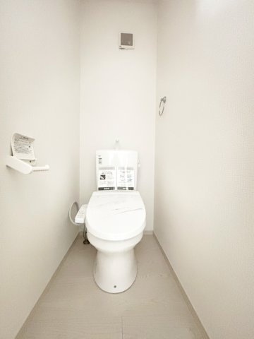 八潮市　伊草2丁目　新築戸建　全1棟のトイレ|施工例です