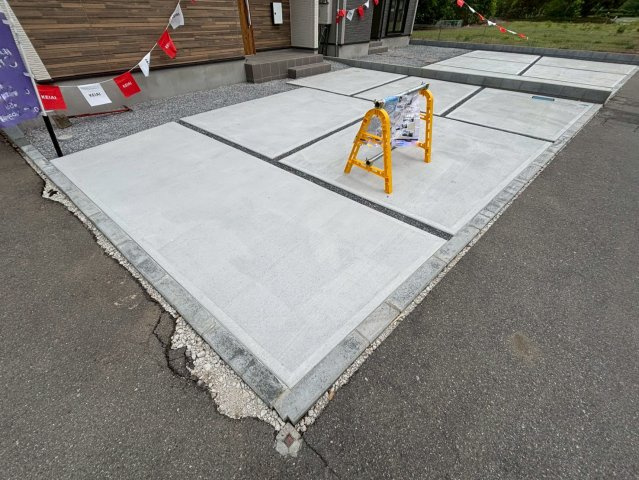 八潮市　伊草2丁目　新築戸建　全1棟の駐車場|施工例です