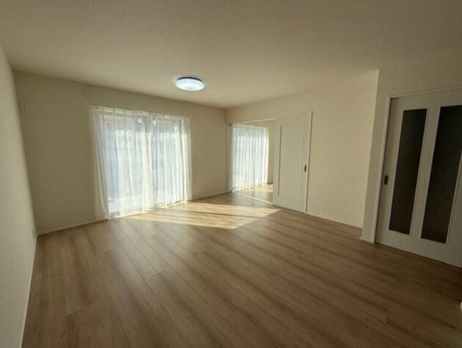 【居間・リビング】 | 神陵台９丁目　新築戸建　２区画