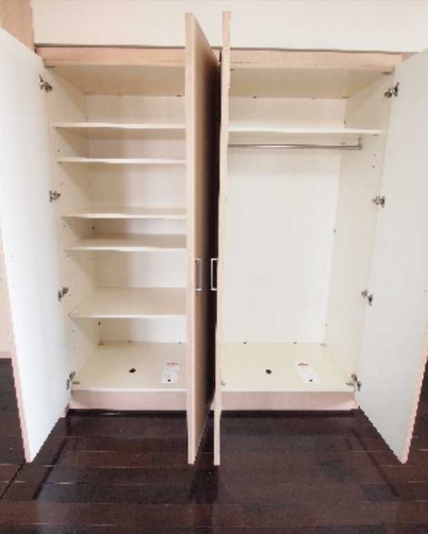 エスティメゾン銀座　駅近　ペット相談可　オートロックの収納