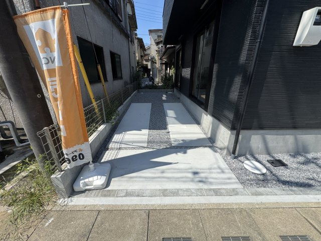 三郷市東町新築戸建の駐車場|駐車スペース完備