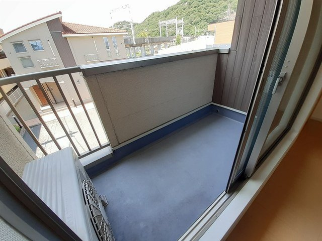 フィオーレ西庄Ａのバルコニー