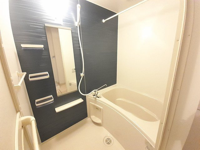 フィオーレ西庄Ａの浴室