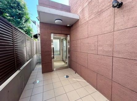 プラチナフォルム駒込のエントランス