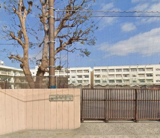  | 谷本中学校まで822m 