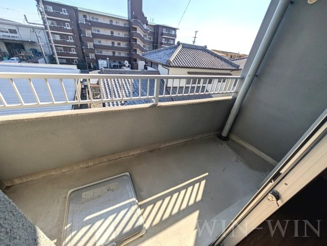 マロン・ドゥムールのバルコニー