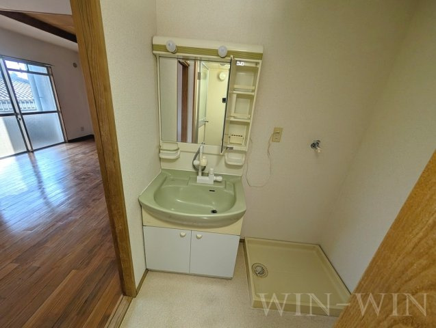 マロン・ドゥムールの洗面所