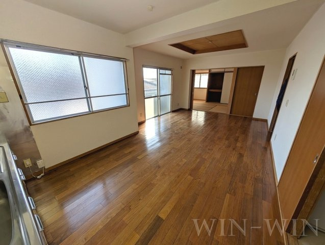 マロン・ドゥムールの居間・リビング