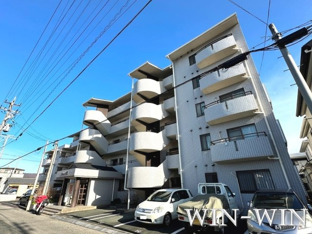 フィオーレ草間の外観