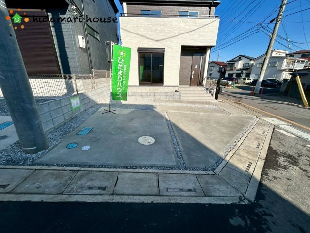 上尾市大谷本郷8期　新築戸建　グラファーレ05の駐車場
