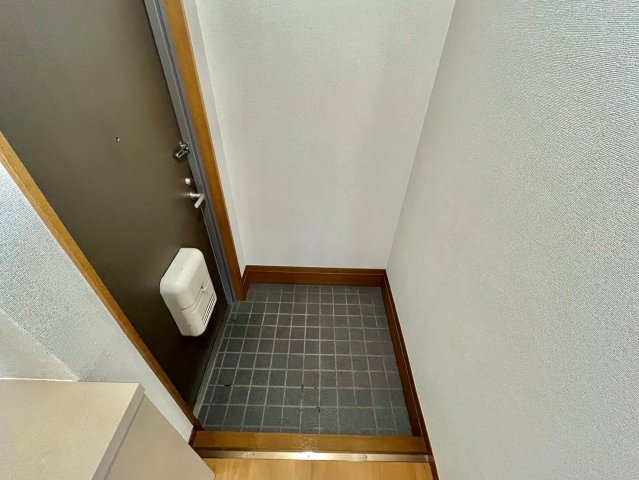 ハイツ渚の玄関