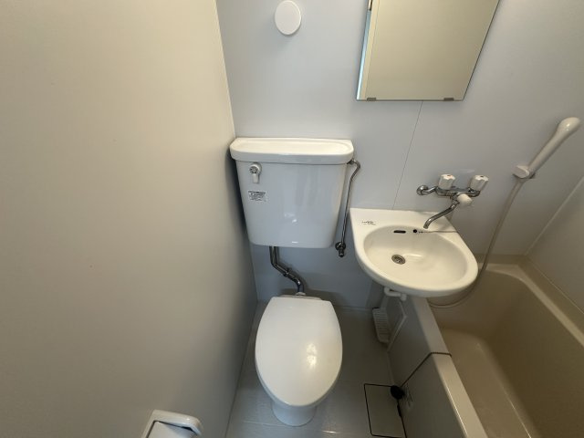 ハックベリーハイツⅡのトイレ