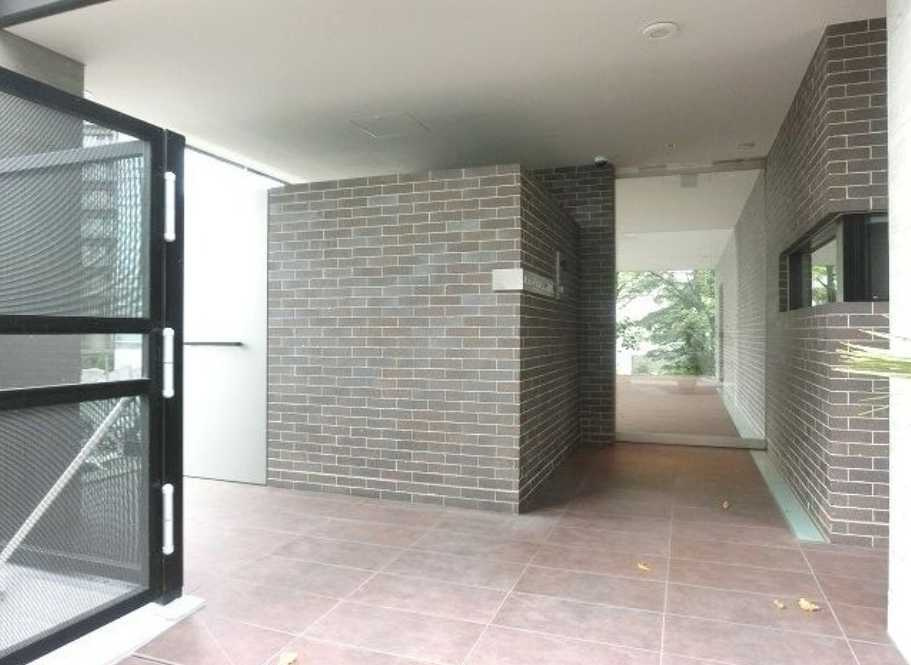 メゾンビスタ渋谷宇田川　テラス　セキュリティ充実　浴室乾燥のエントランス