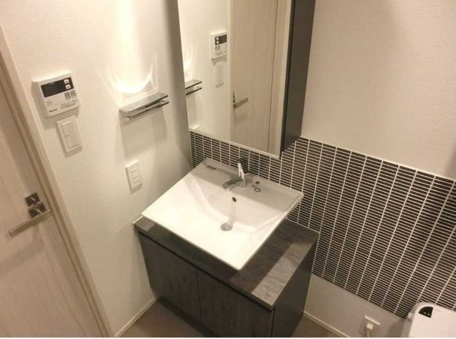 メゾンビスタ渋谷宇田川　テラス　セキュリティ充実　浴室乾燥の洗面所