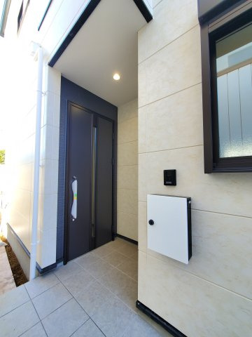 三郷市　高州2丁目　新築戸建　　全1棟の玄関|玄関です