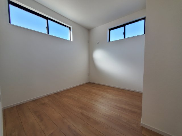 三郷市　高州2丁目　新築戸建　　全1棟の洋室|落ち着いた色調の洋室です