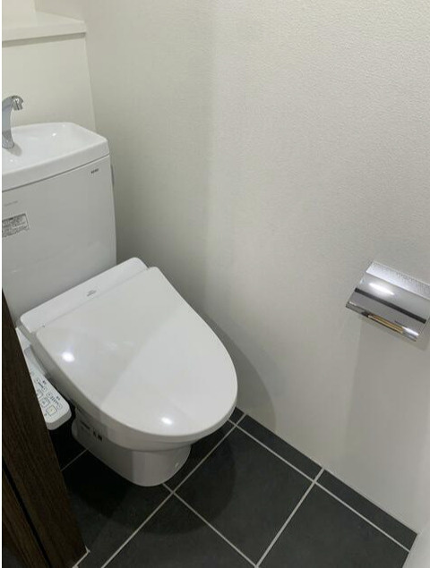 SOU明大前のトイレ