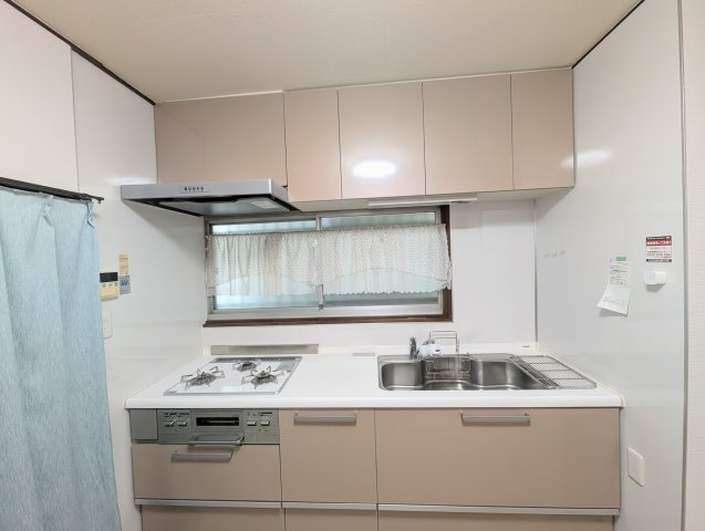 神戸市須磨区妙法寺戸建のキッチン