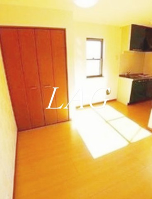 【居間・リビング】 | シェモアⅡ | 洋室のお部屋です。（同仕様です。）