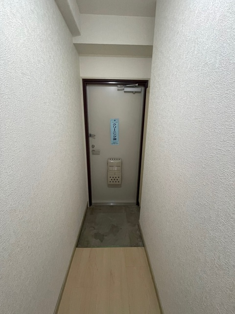 コーポ林屋の玄関