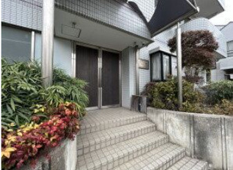 エクセルシア池尻　ペット相談　角部屋　最上階　南向きのエントランス