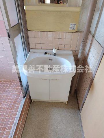 大洋ハイツ2棟の洗面所