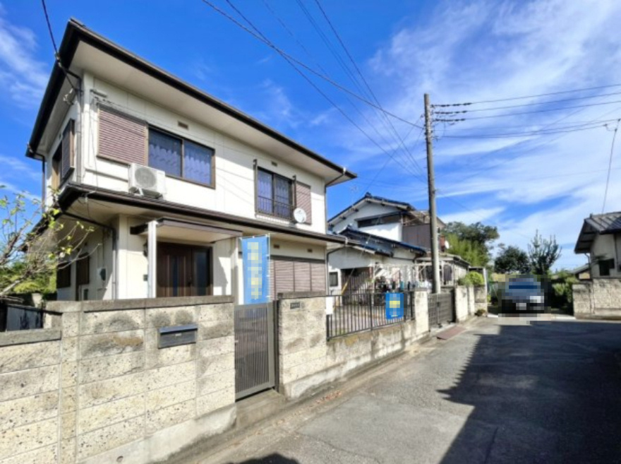 【中古戸建】高崎市引間町1期の前面道路含む現地写真|■外観｜土日のご見学はもちろん、平日・夜間のご案内も大歓迎です♪「今から見たい」や「仕事終わりに見たい」にもご対応できますのでお気軽にお問い合わせください♪