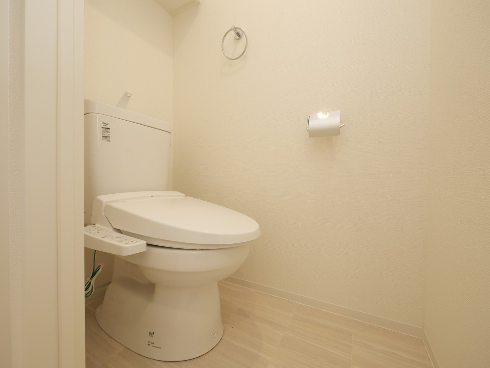 大阪市浪速区日本橋東１丁目の賃貸マンションのトイレ