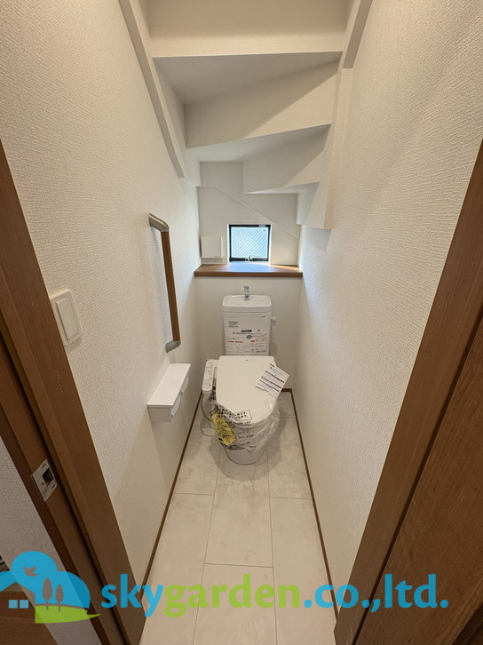 茅ヶ崎市東海岸南4丁目　新築戸建　全5棟B号棟のトイレ|コンパクトで使いやすいトイレです