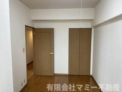 【洋室】 | 長太旭町マンション