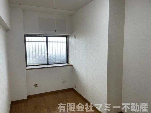 【洋室】 | 長太旭町マンション